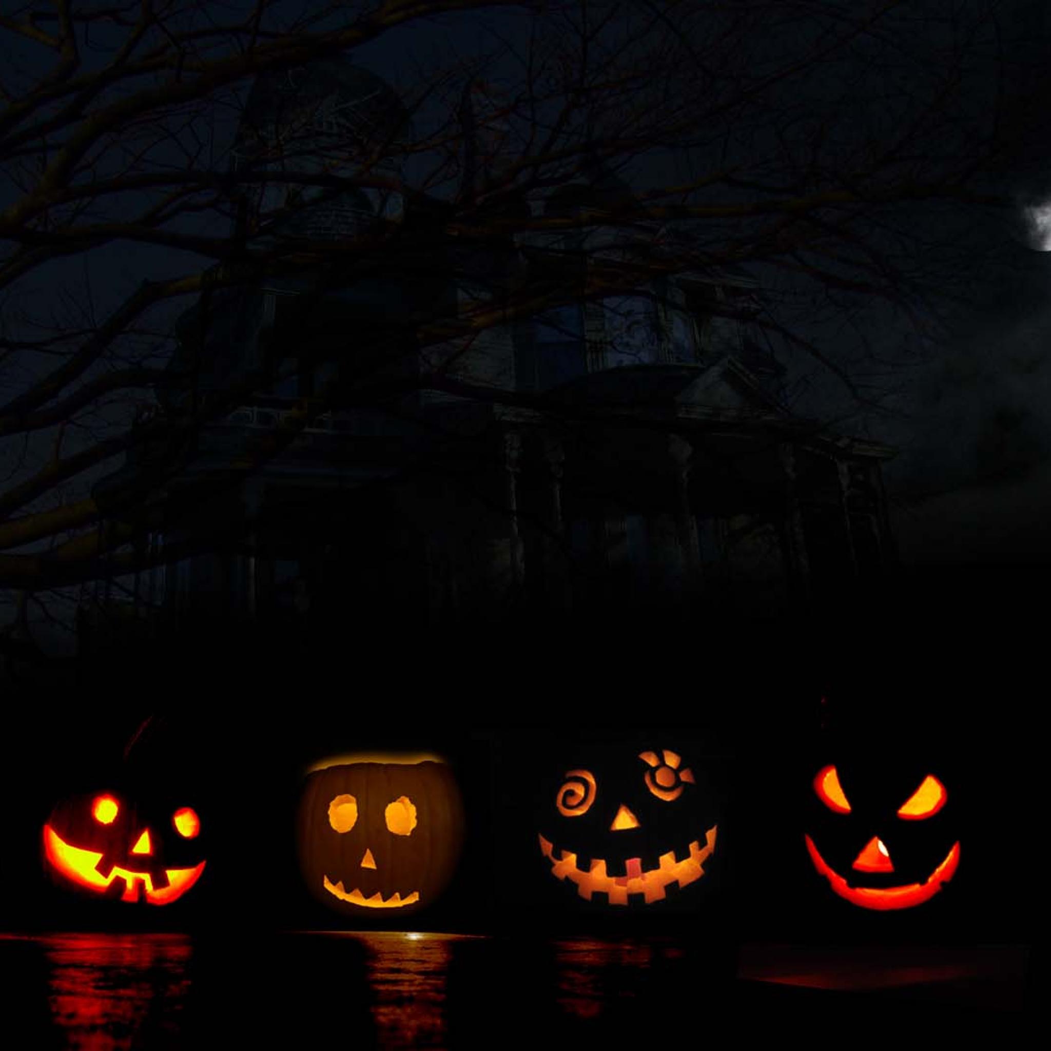 Halloween Haunted Jack Olantern Moon Pumpkin iPad Air