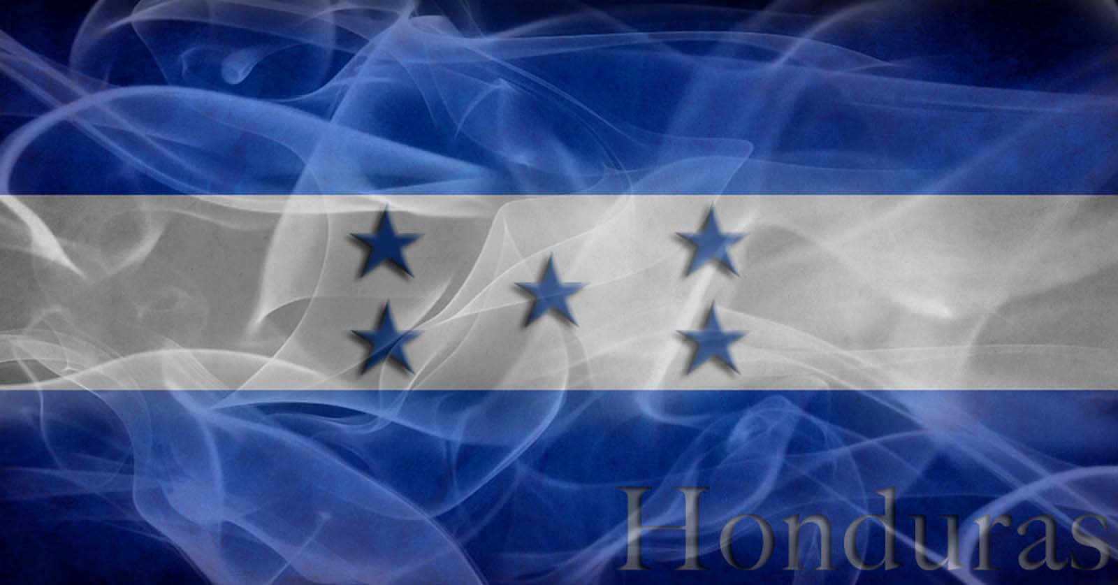 Large Size Honduras Flag Smoky Design Wallpaper