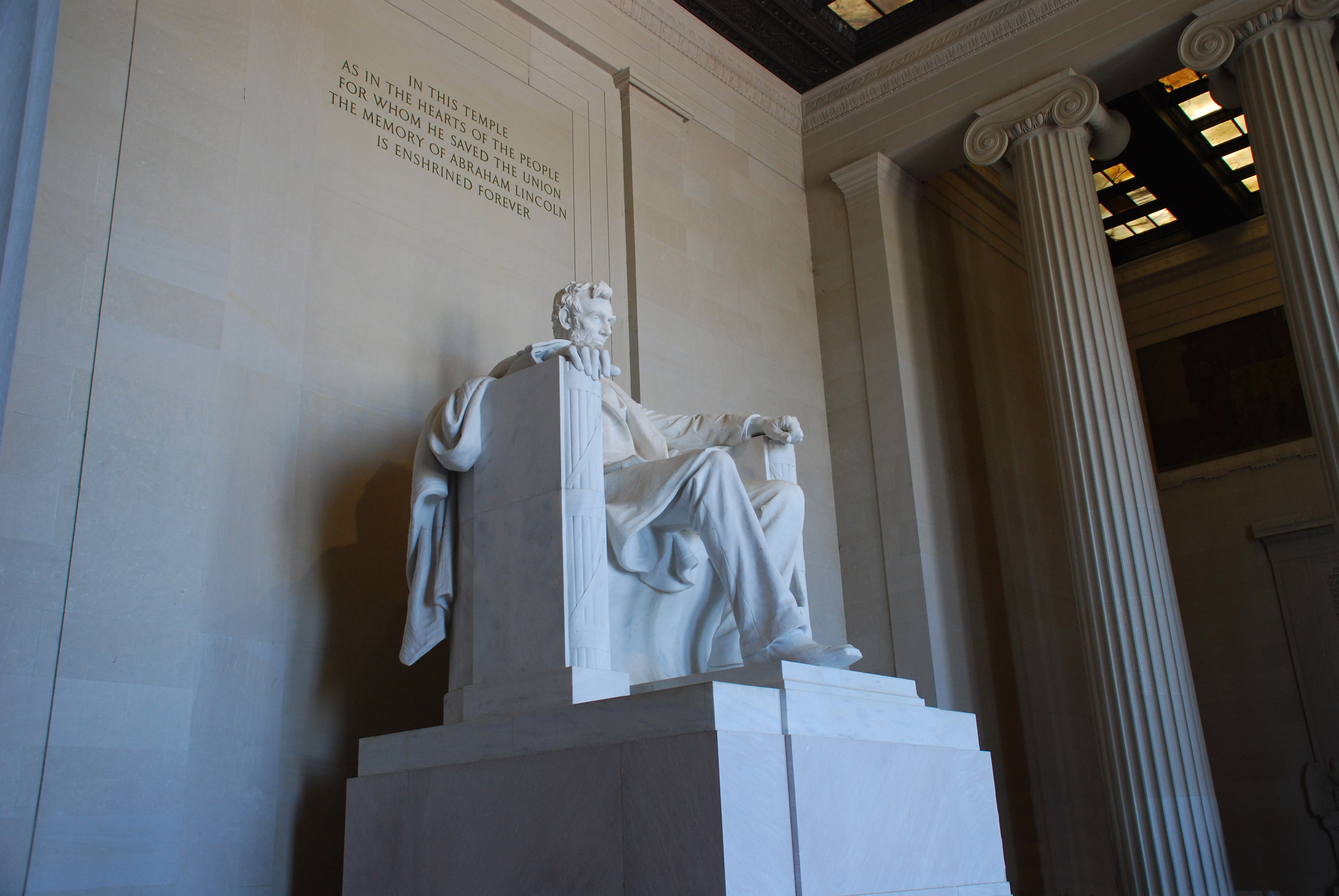 Abraham Lincoln Seated In The Memorial Travel Wallpaper And Stock
