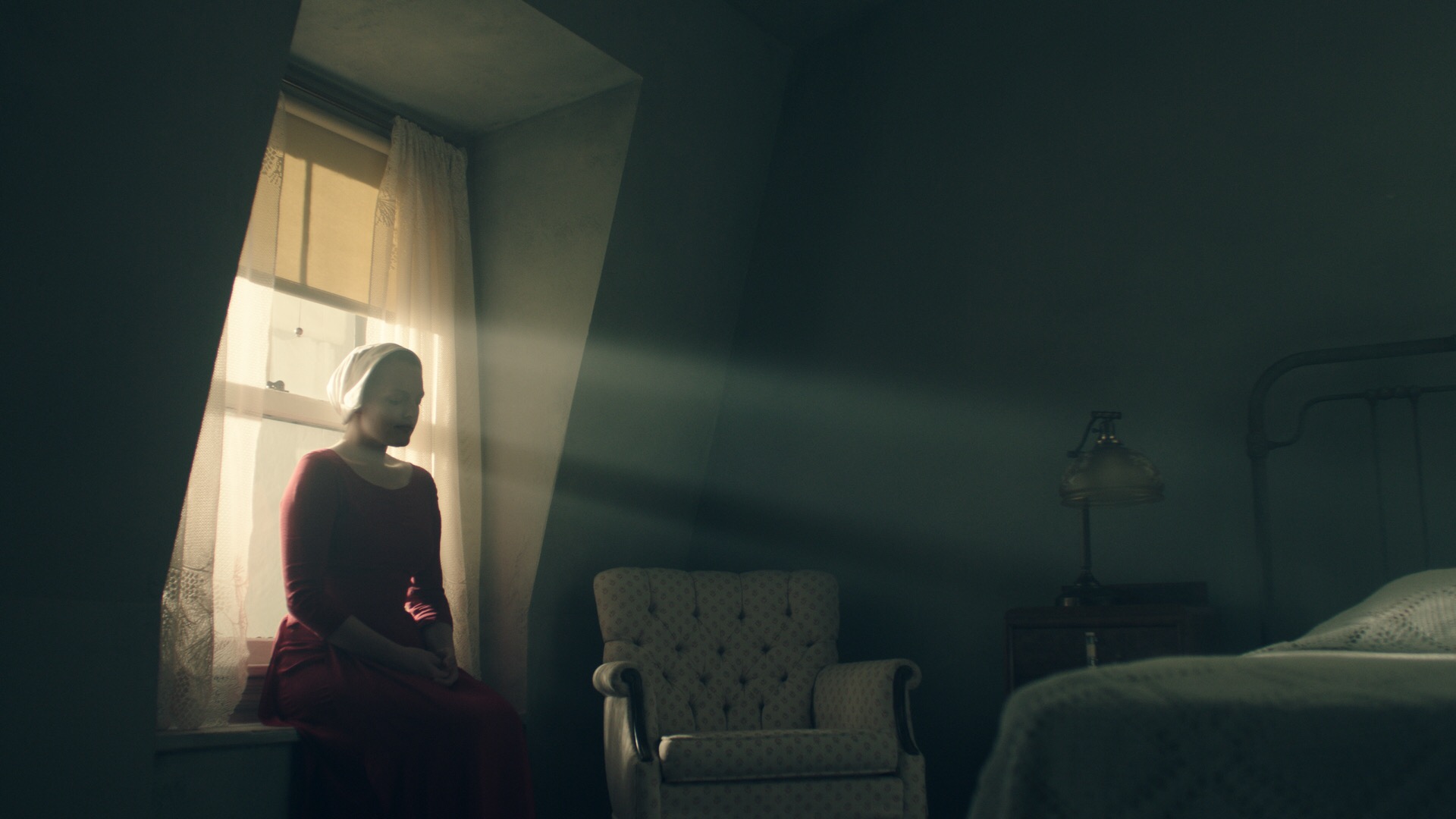 The Handmaid S Tale Is A Handbook For Surviving Oppressive Systems