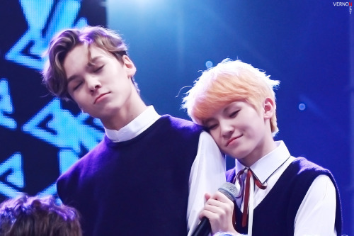 Kpop Seventeen Vernon Woozi