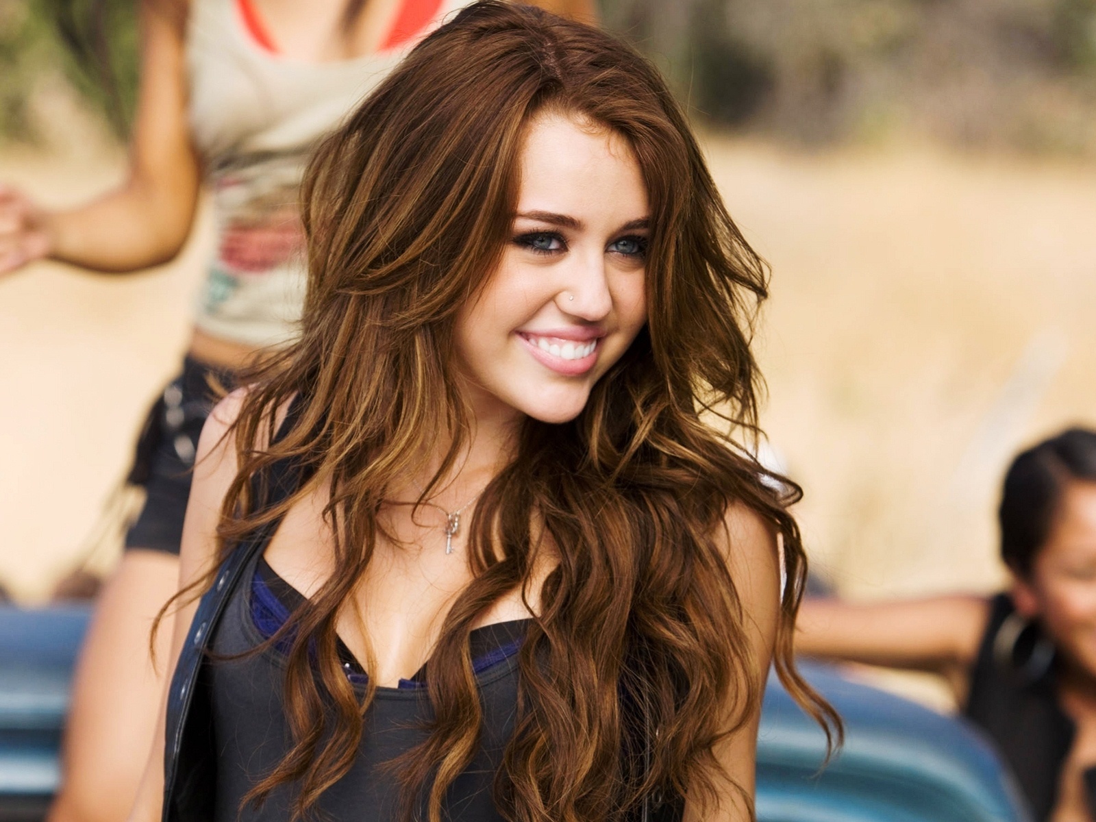 Miley Cyrus Party In The Usa Wallpaper HD