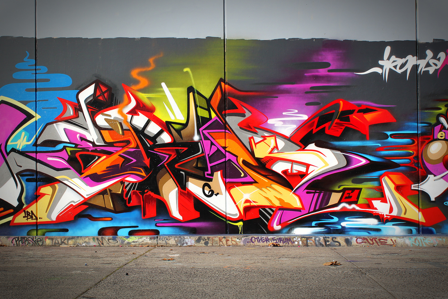 Graffiti Black And White Desktop Wallpaper