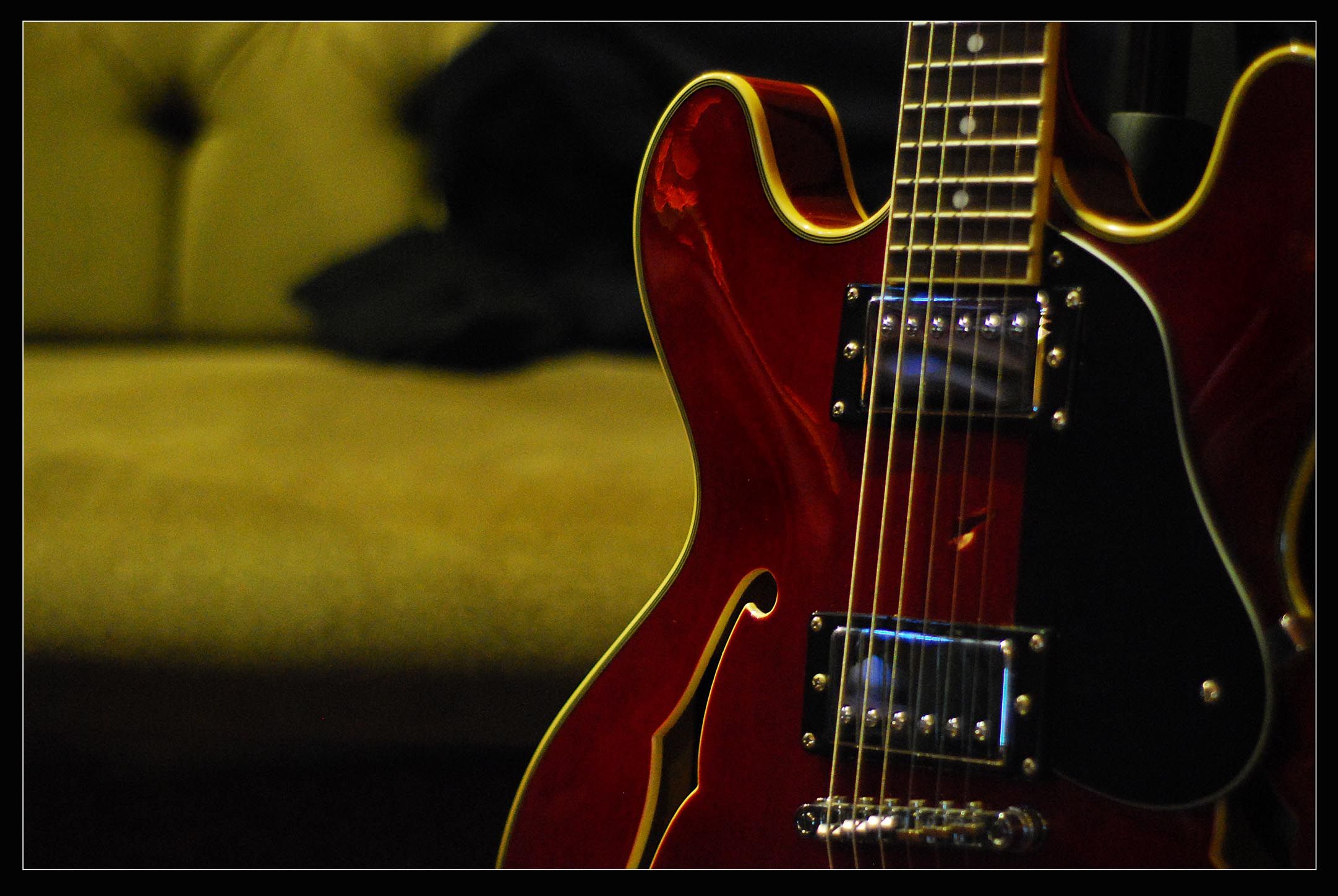 Vintage Red Guitar Wallpaper From