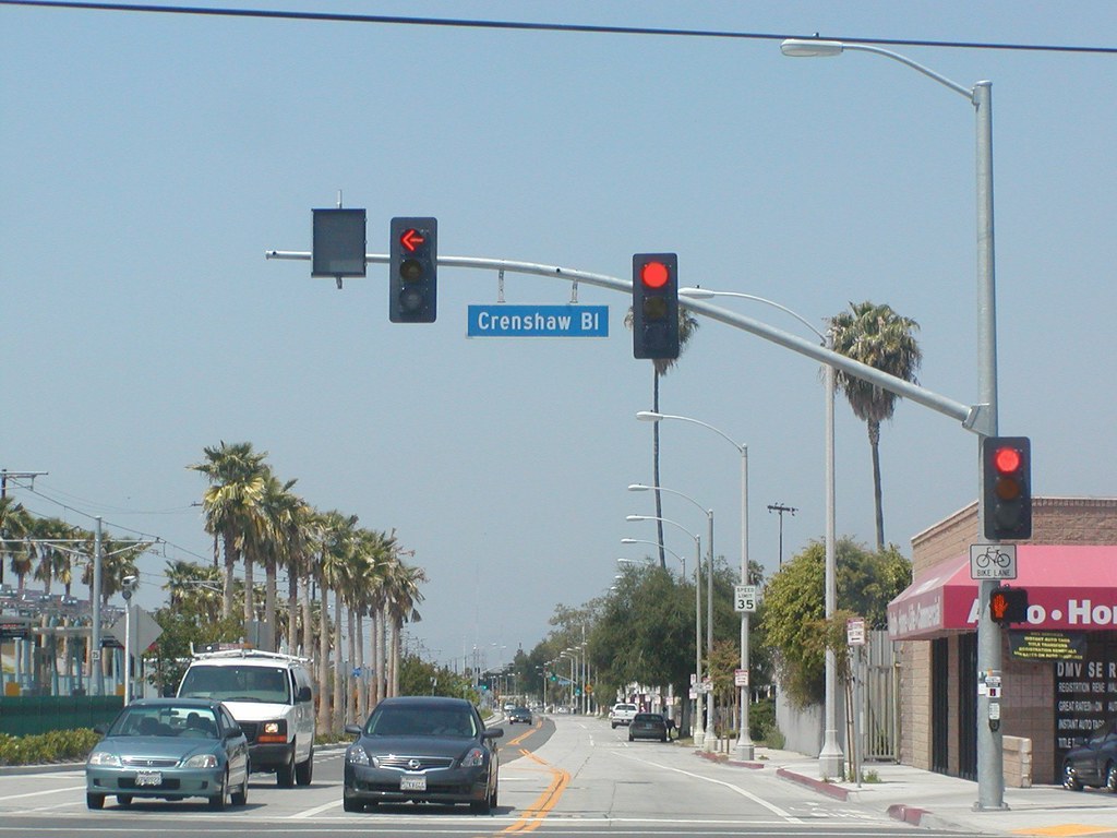 Westbound Exposition Boulevard Approaches And Stops At Cre