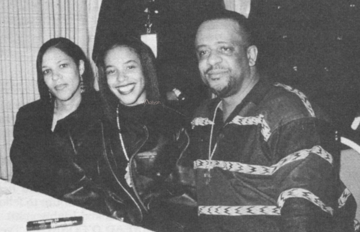 Aaliyah With Her Parents Rare Photo