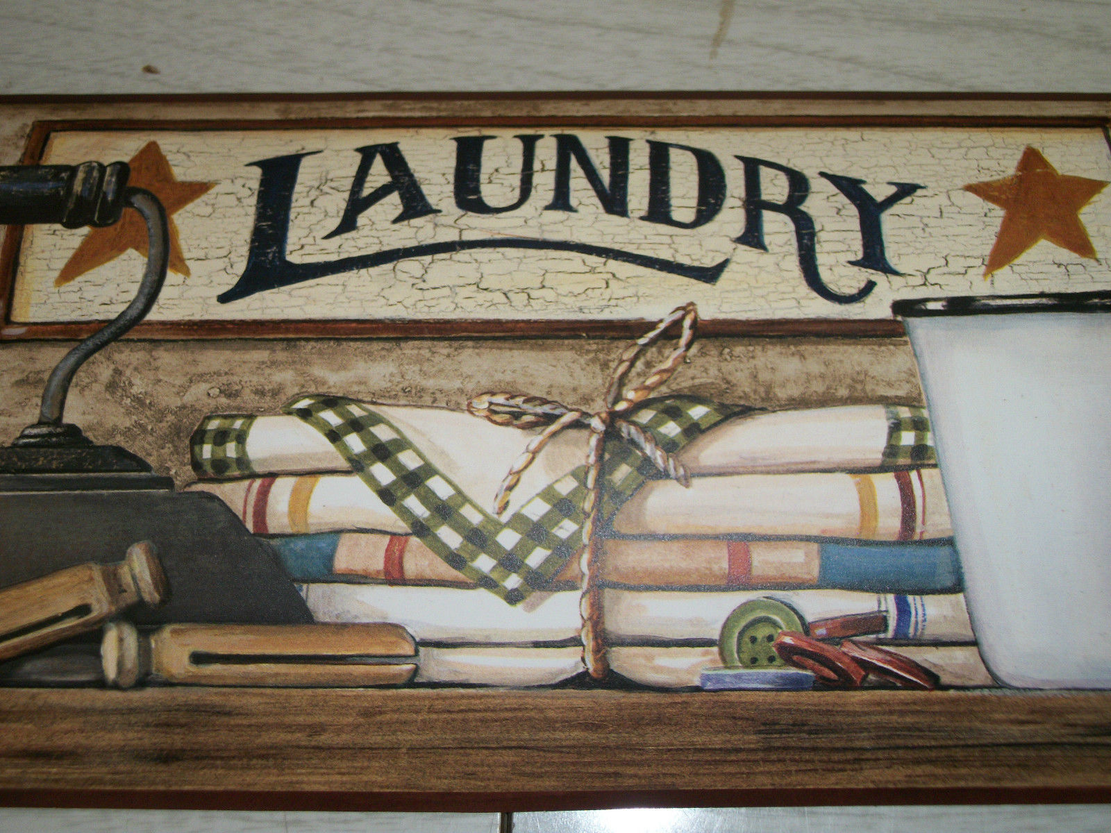 Laundry Country Primitive Stars Berries Iron Clothespins Wallpaper