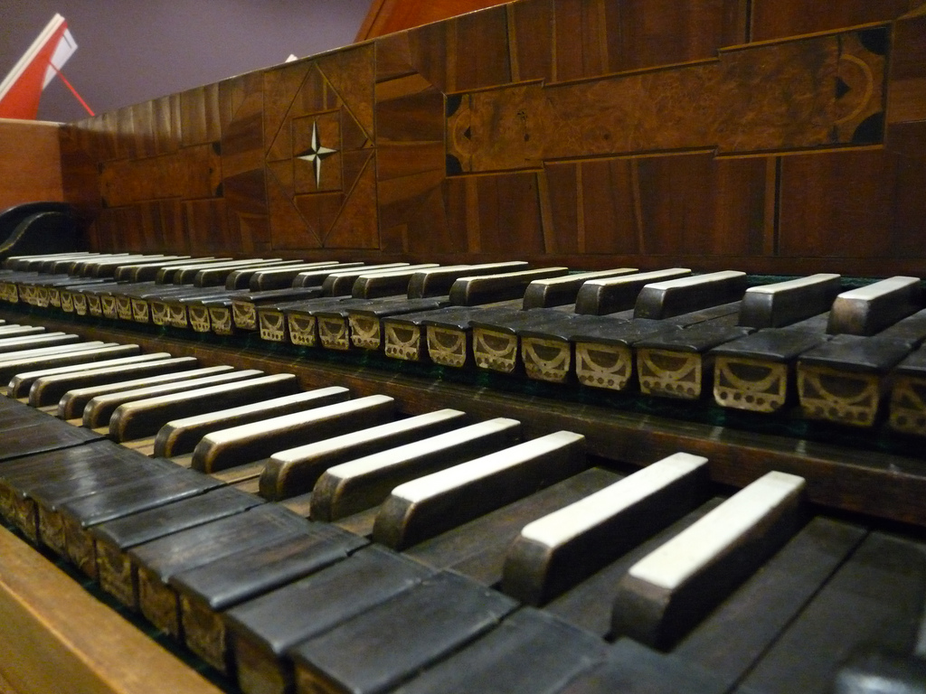 Flint Institute Of Music Gets Under The Hood Harpsichord Wkar