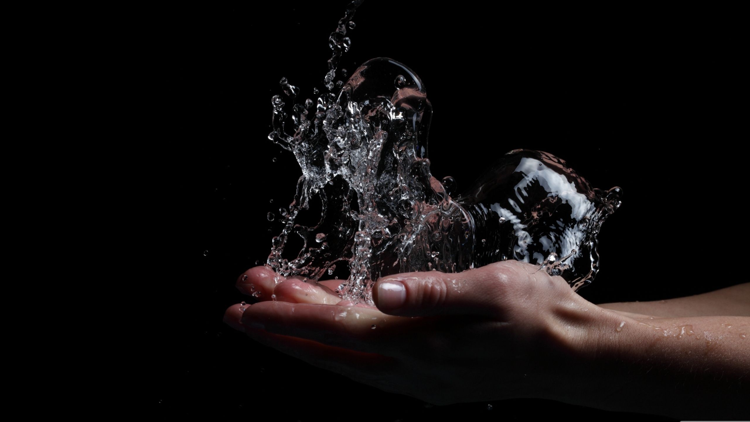 Water Splash Mac Wallpaper