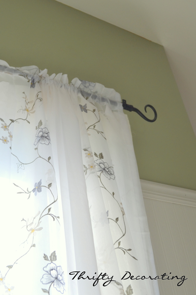 Free download Thrifty Decorating How to Hang Beadboard Wallpaper