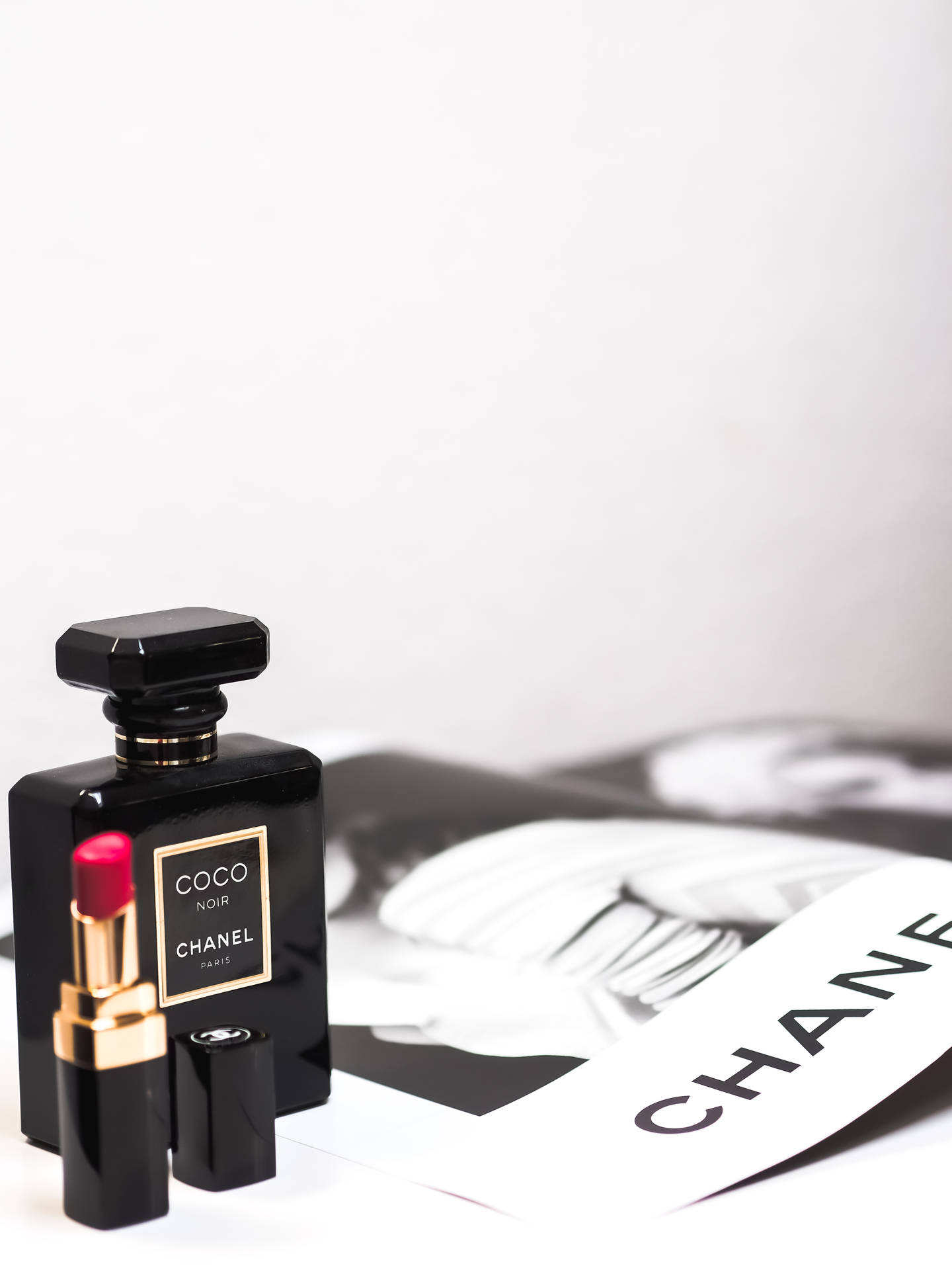 Black Aesthetic Chanel Products Pnyqp8isgbwbs5ne Wallpaper