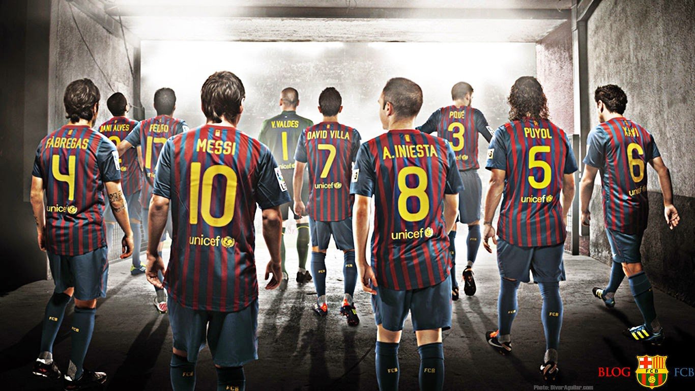 FC Barcelona Players Walking onto Field in 4k