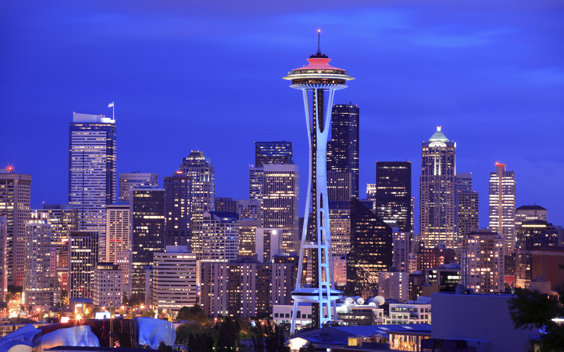 Space Needle Towers Wallpaper