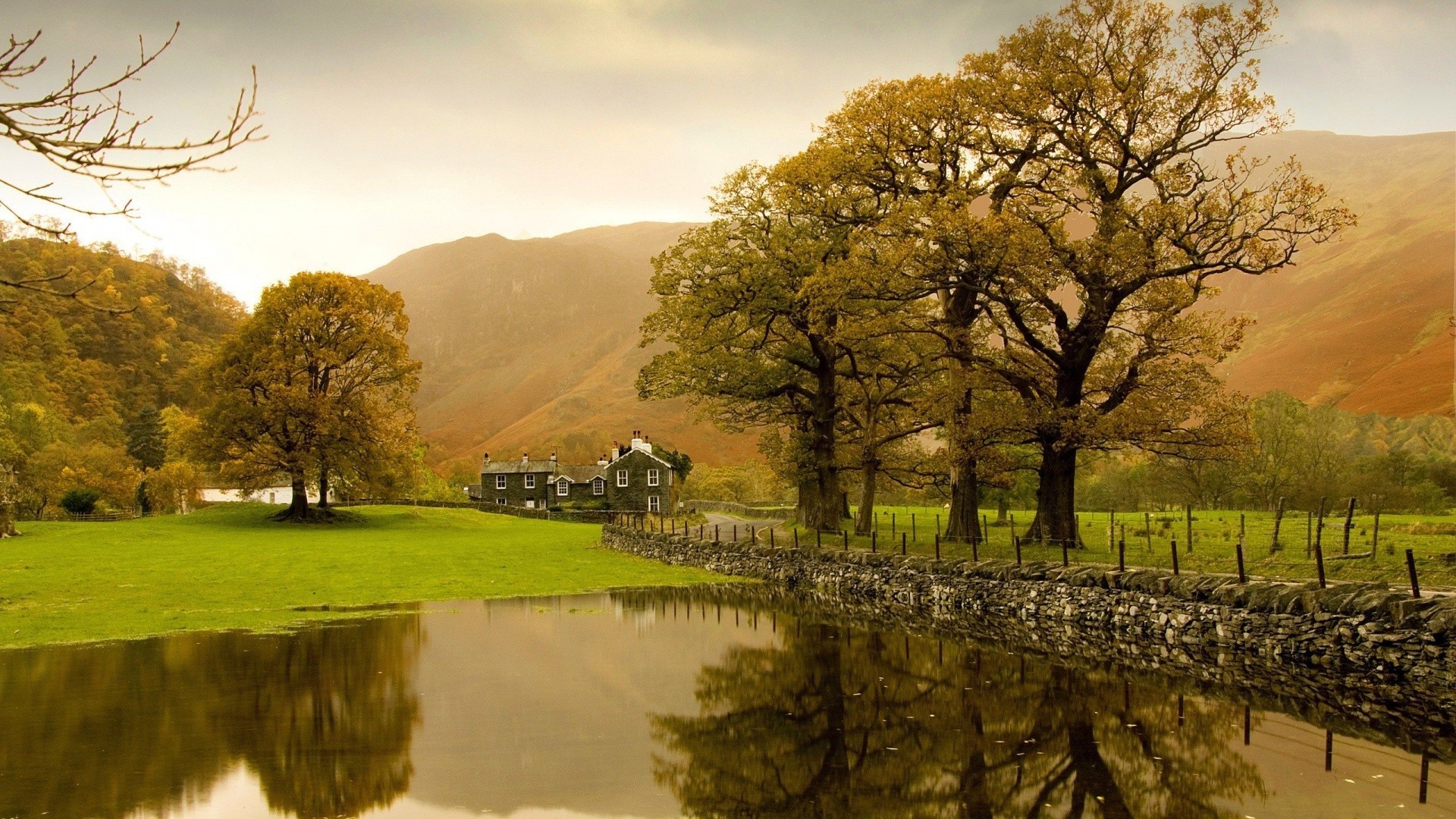 English Countryside Wallpaper