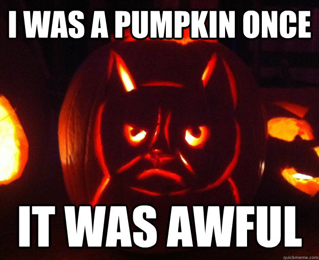 Grumpy cat celebrates halloween pikdit