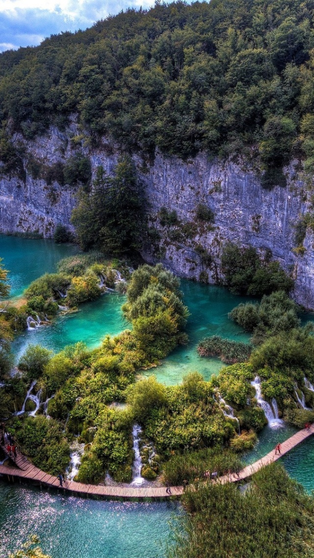 Plitvice Lake National Park iPhone Wallpaper