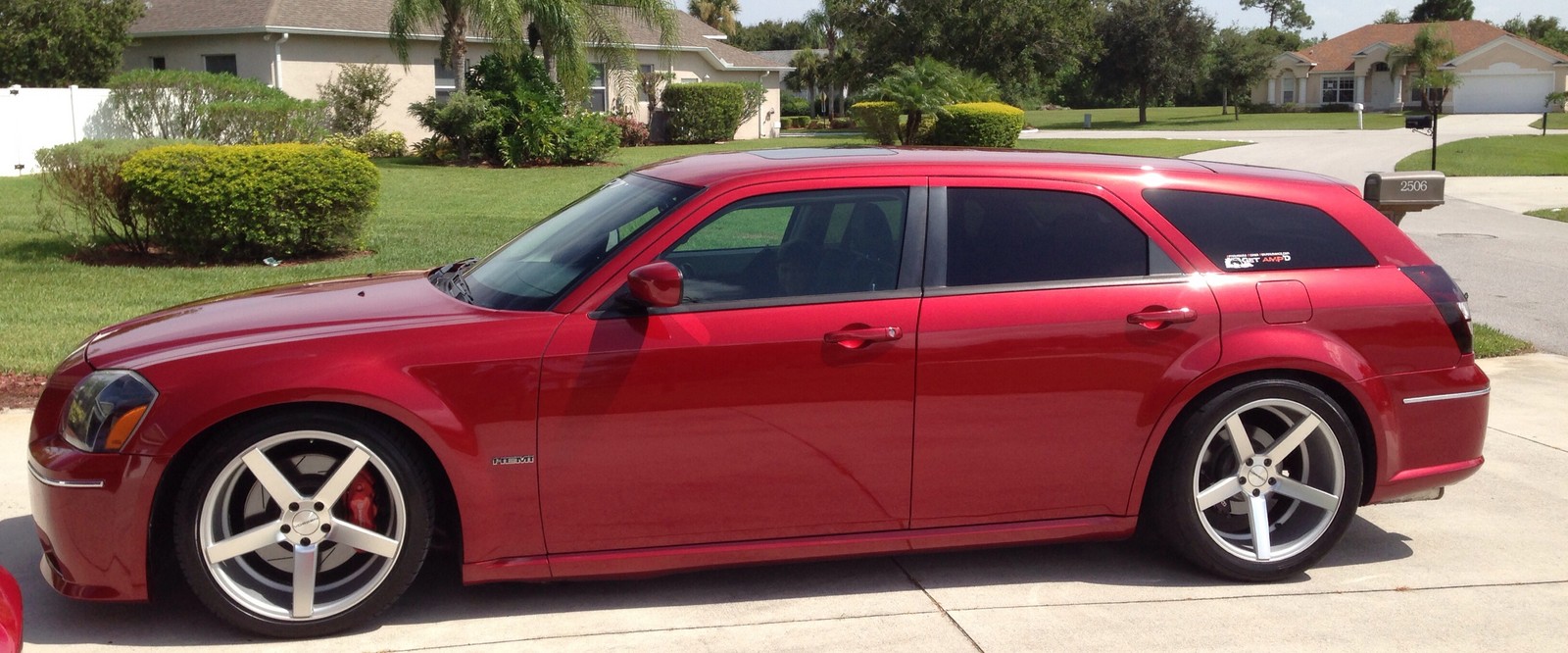 Red Dodge Magnum Srt8 Procharger F1a Pictures Mods Upgrades