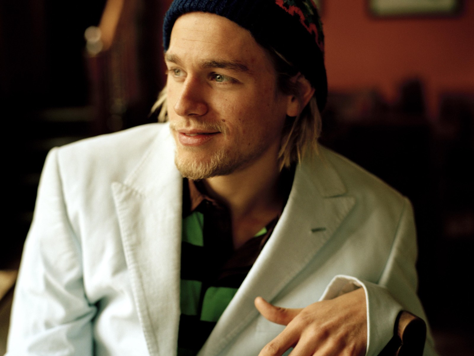 Charlie Hunnam Wallpaper High Resolution And Quality