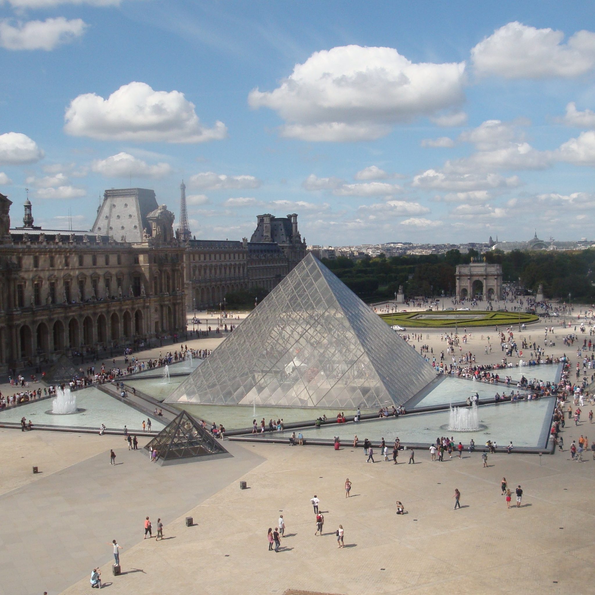 Louvre Wallpaper Spring