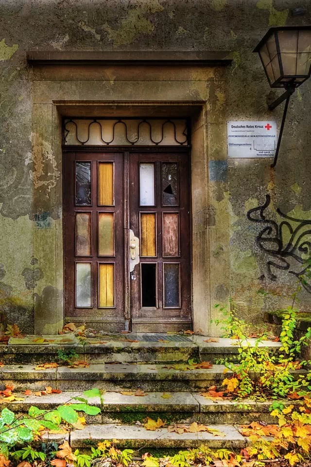 door iPhone 4s Wallpaper Download iPhone Wallpapers iPad wallpapers