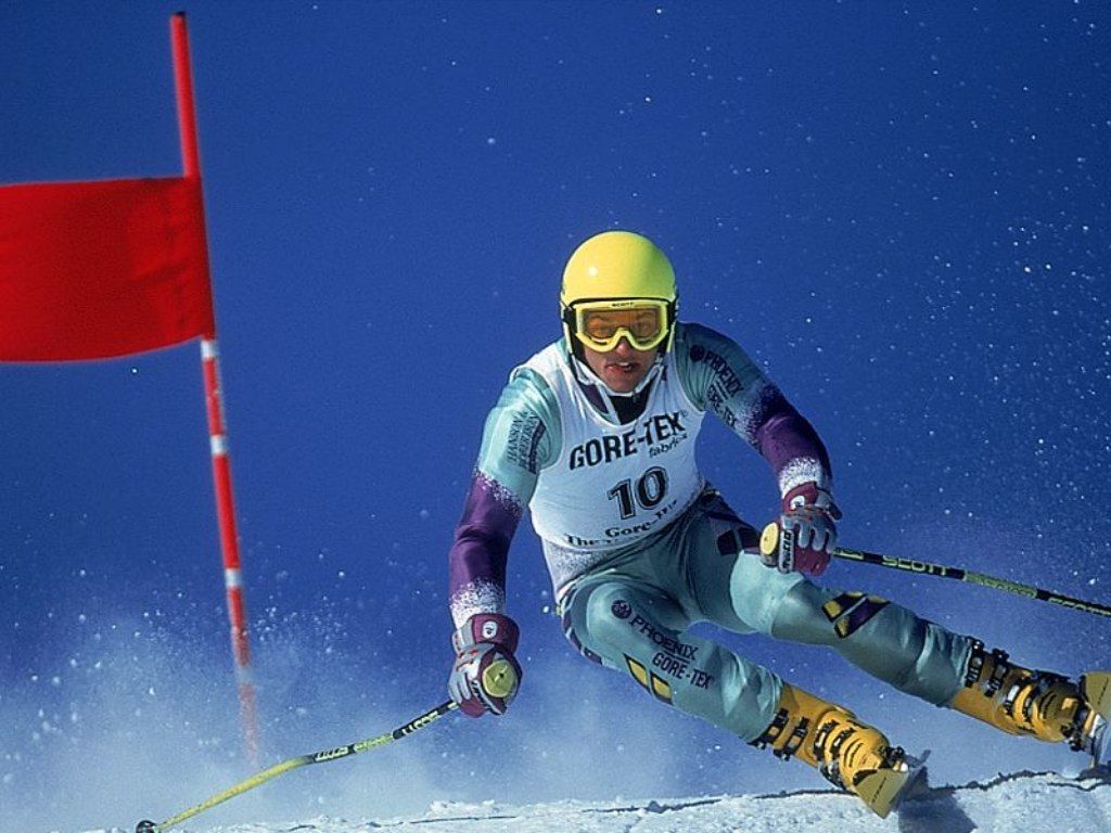 Adela Watkins Skiing Wallpaper HD