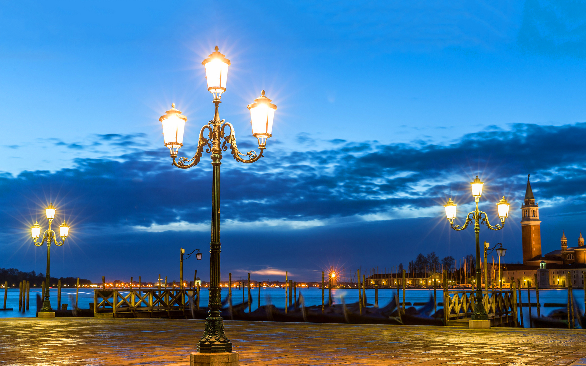 Romantic Night In Venice