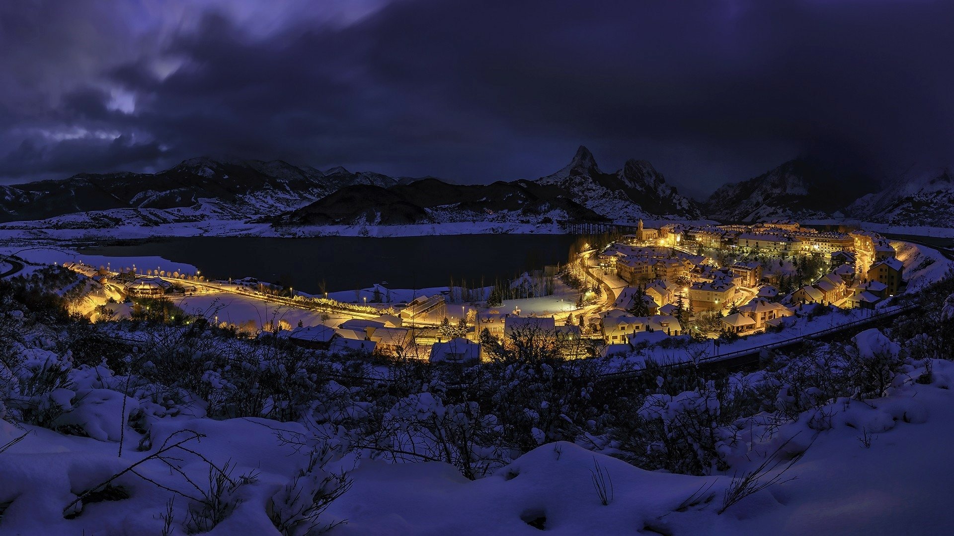 Winter Night Desktop Wallpaper
