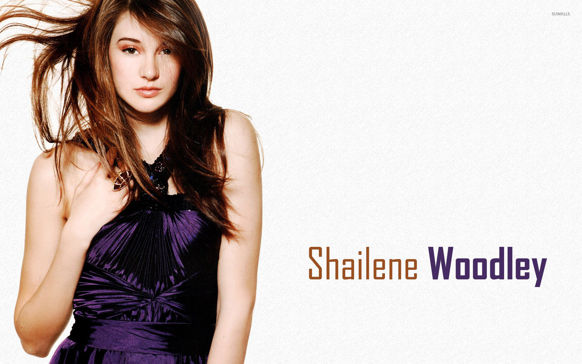 Shailene Woodley Wallpaper