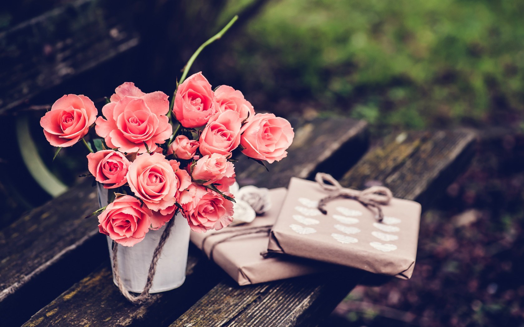 Spink Roses Gifts Hearts Bench Vintage Photo HD Wallpaper