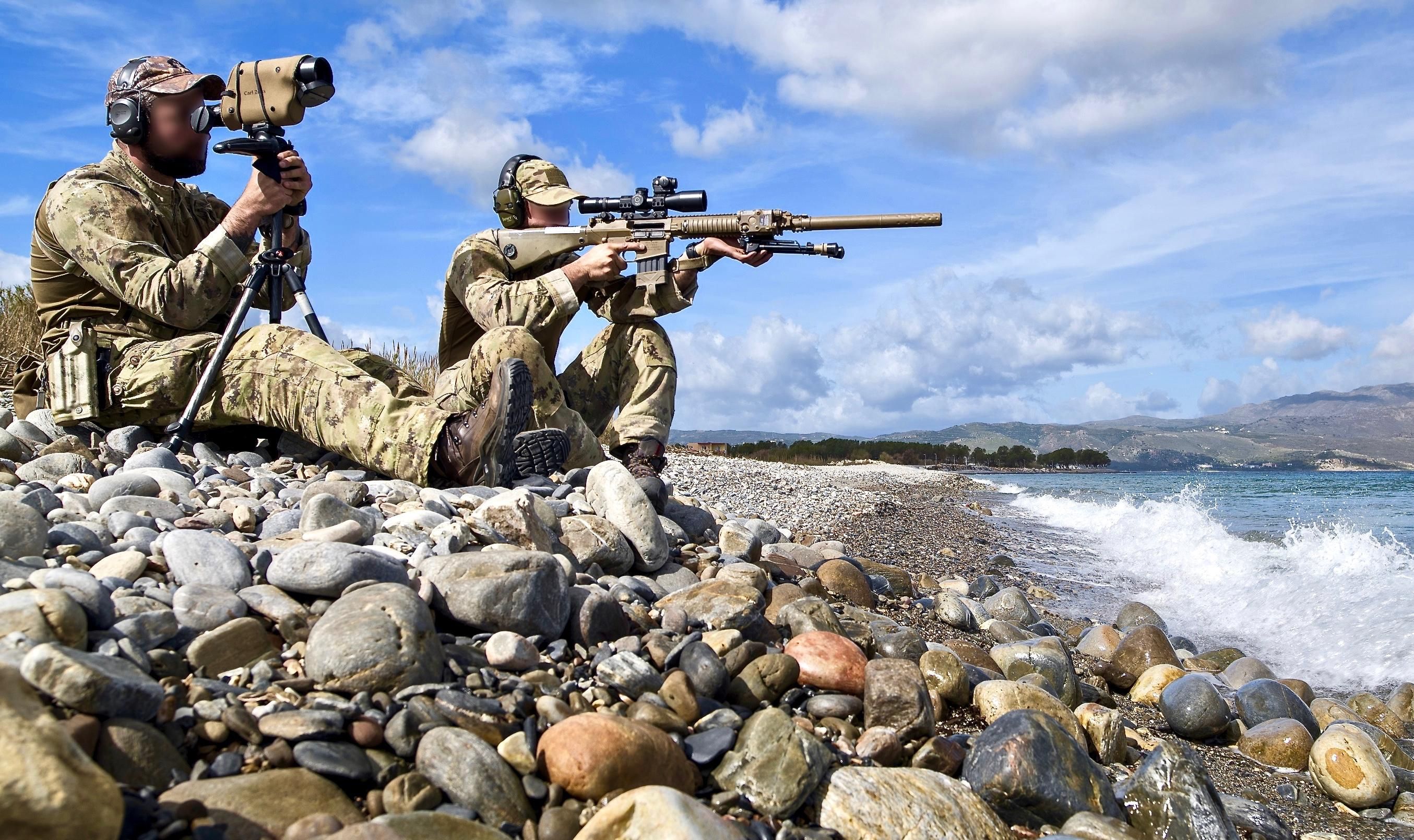 Ka M110 Sass Italian Special Operations Forces Engage Floating