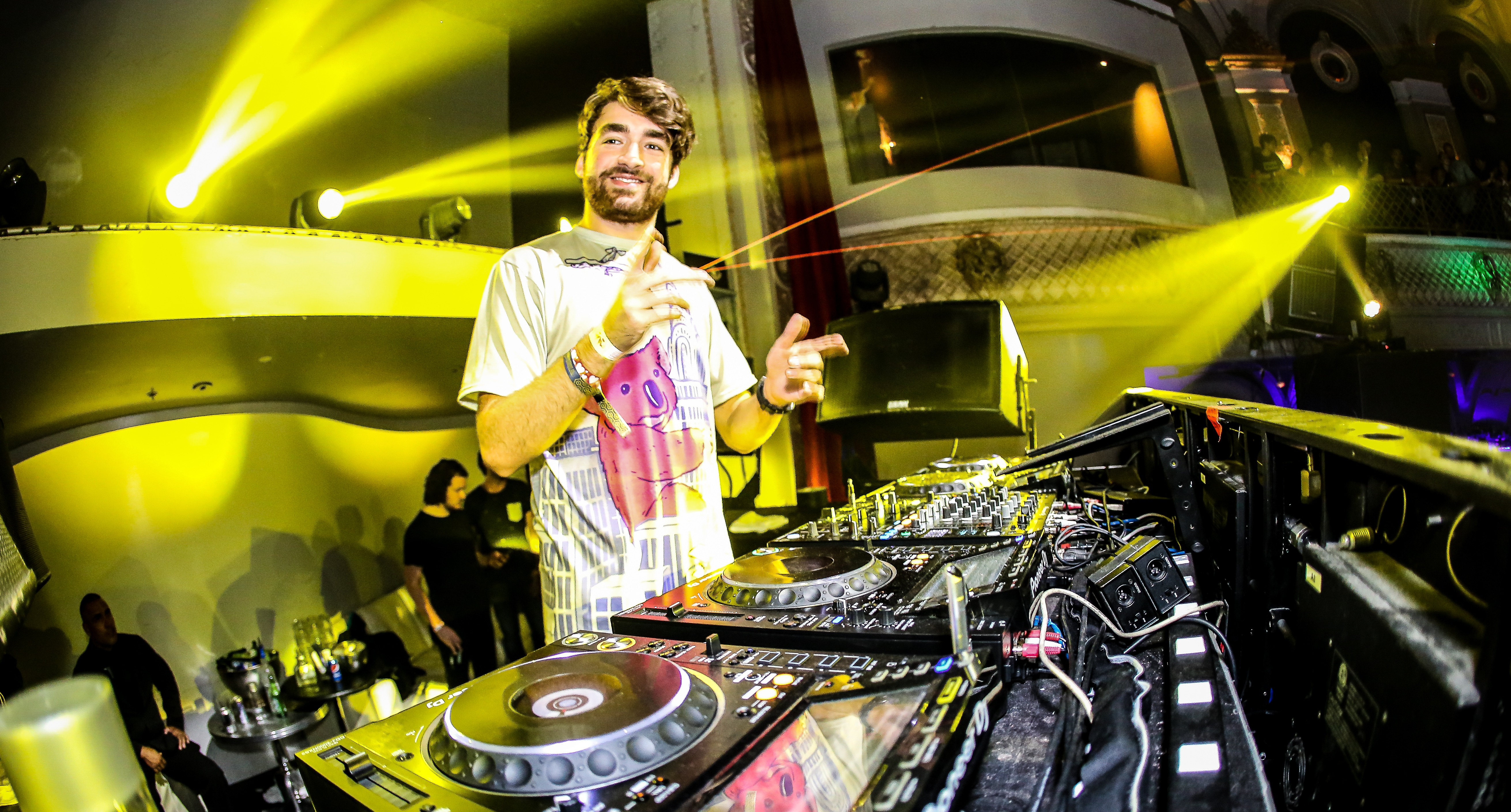 Oliver Heldens Wallpaper Image Photos Pictures Background