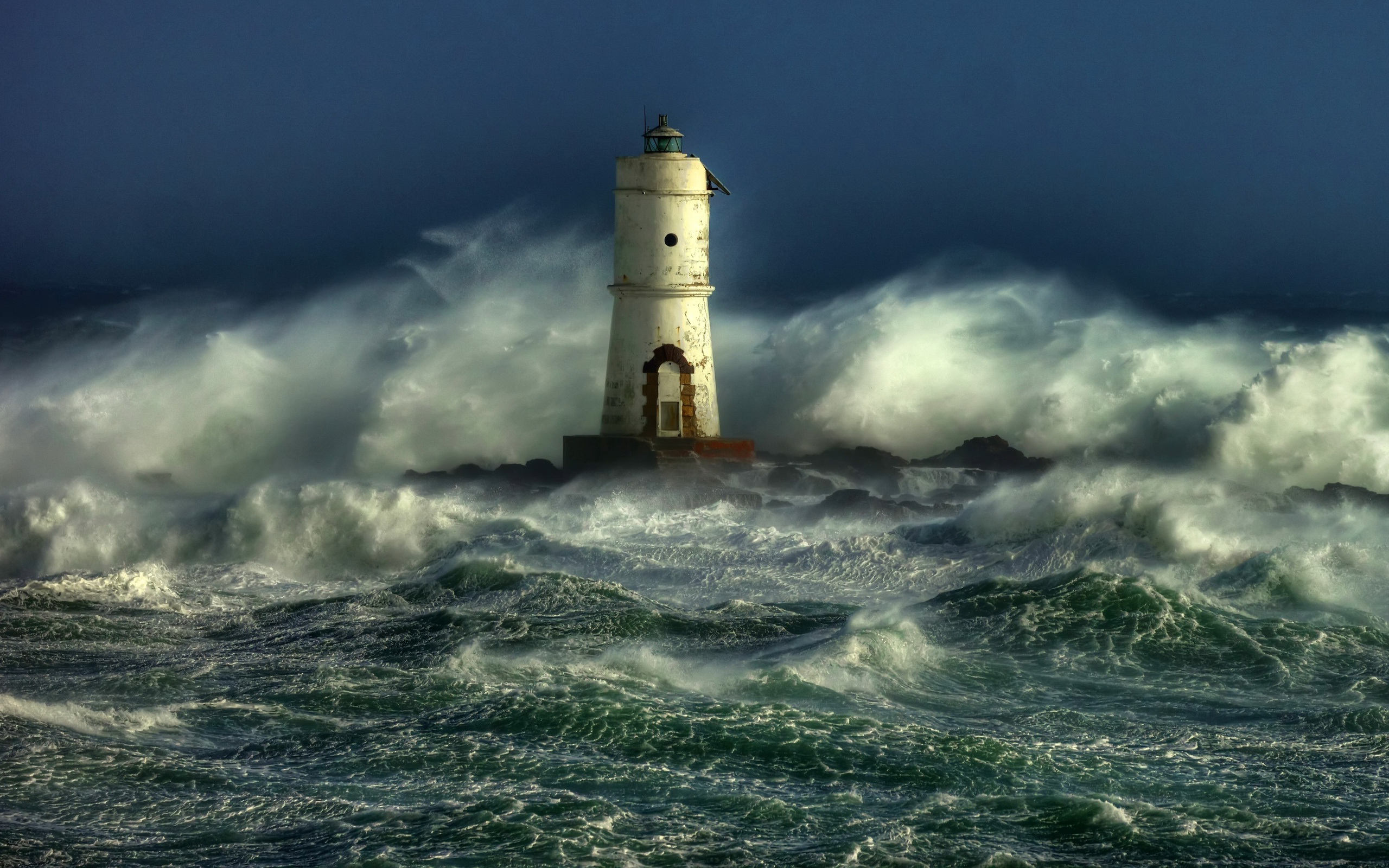 Lighthouse In The Storm X Water Photography Miriadna