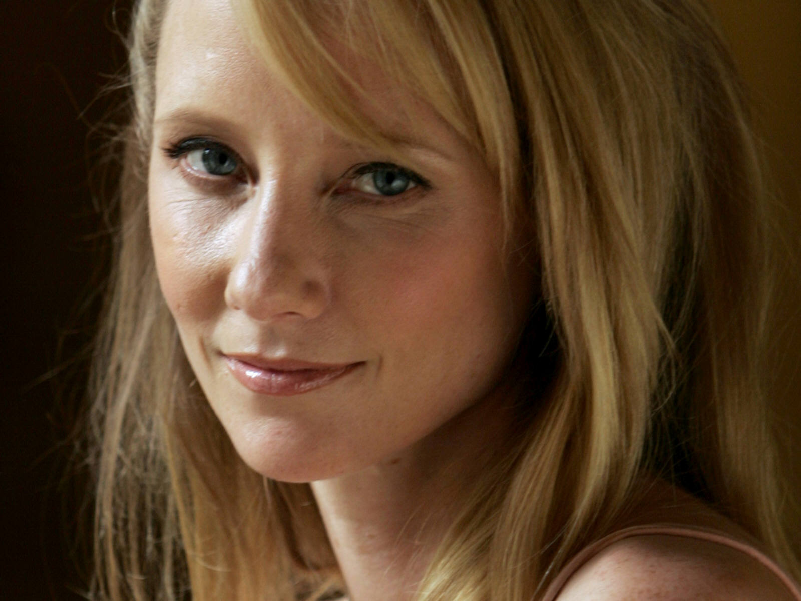Anne Heche HD Wallpaper