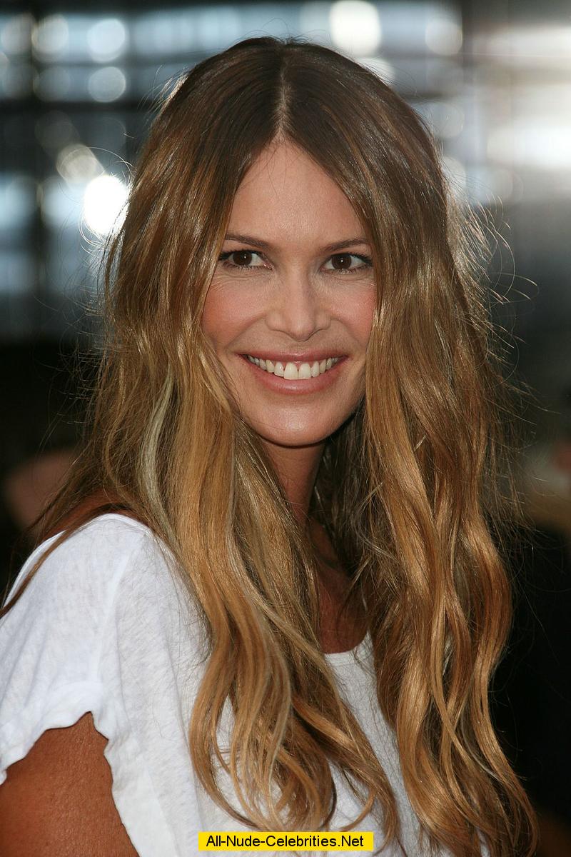 Elle Macpherson Titslip At Of Si Swimsuit Nude