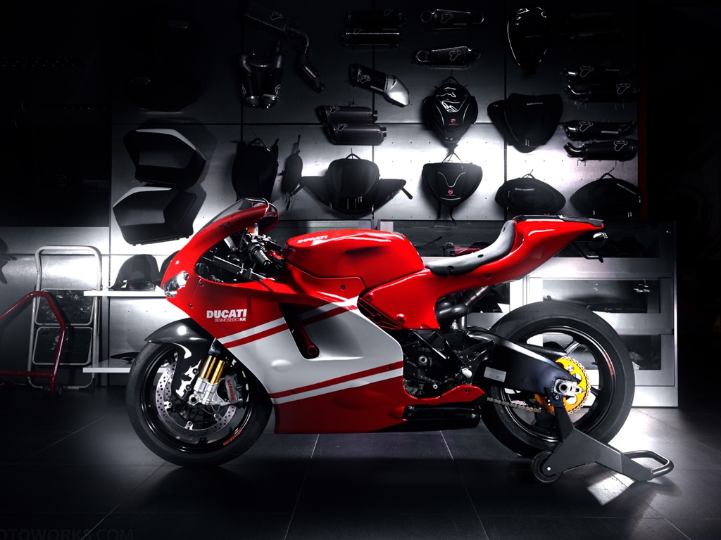 Red Sportbike Motorcycle Wallpaper Resolution