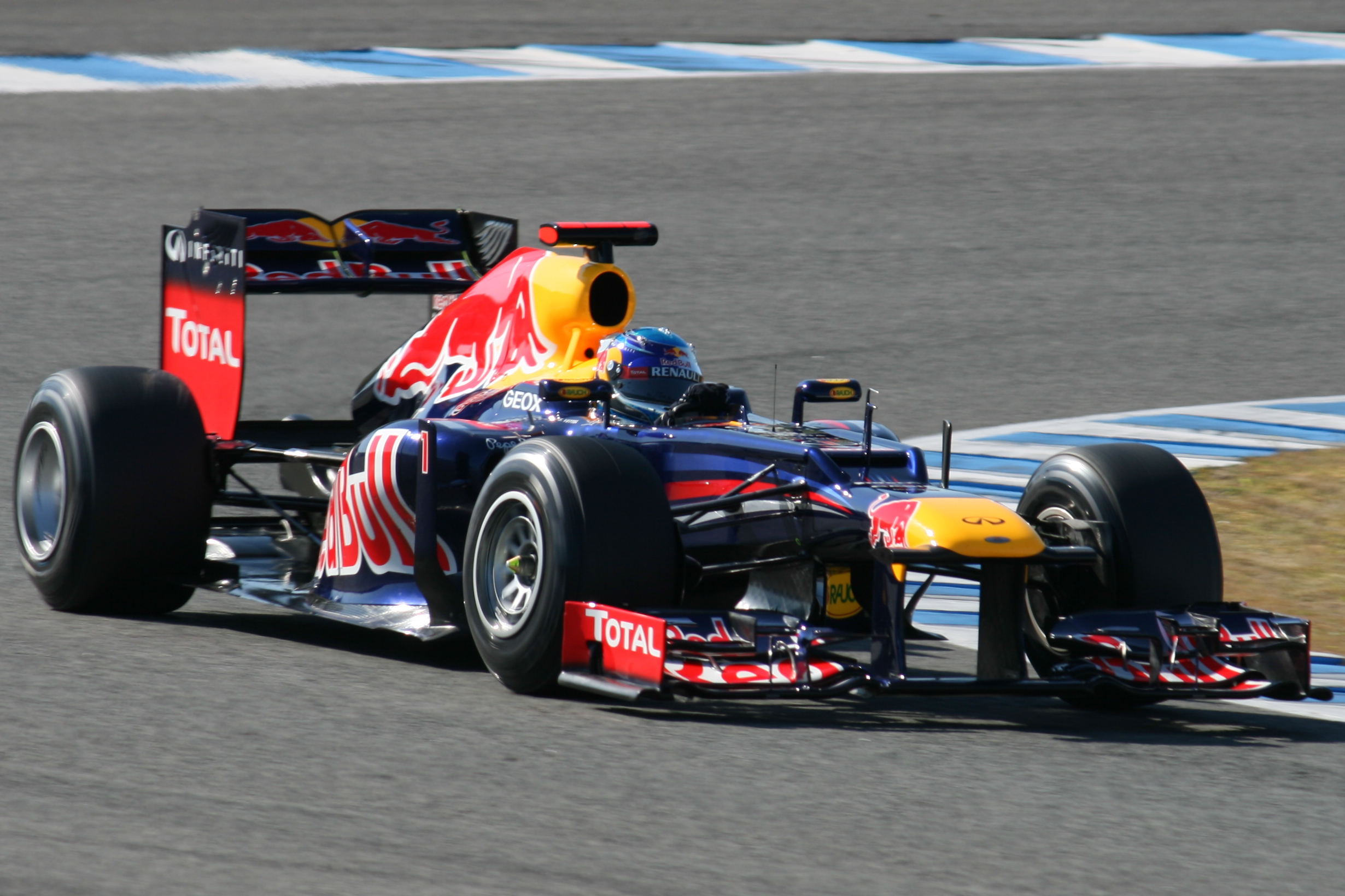 F1 Jerez Test Red Bull Jpg Wikipedia