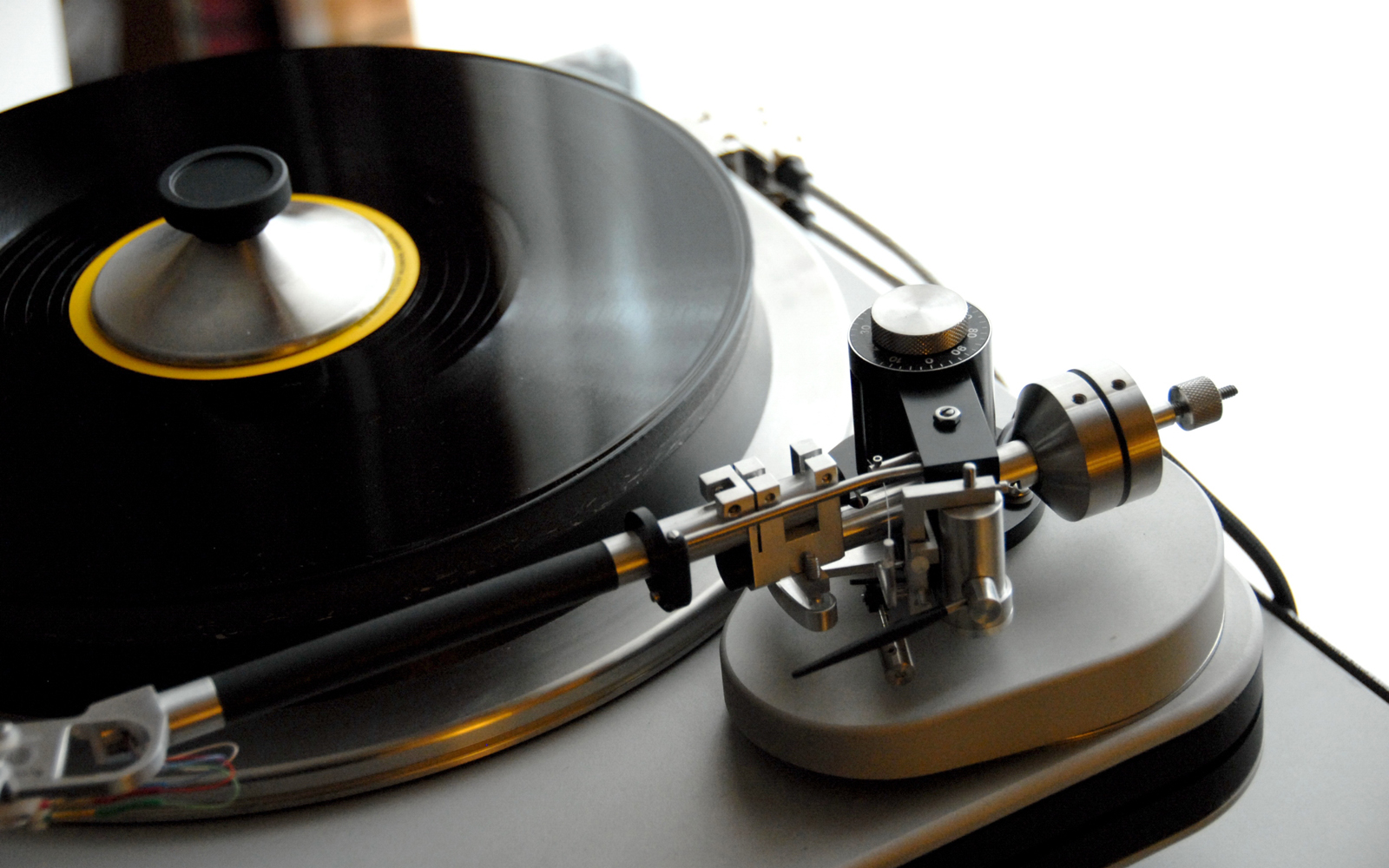 Turntable Record Player HD Wallpaper Image To