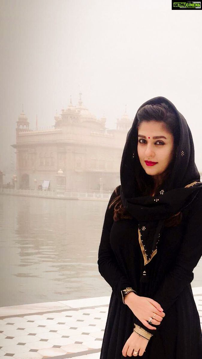 Nayanthara Tamil Actress HD Wallpaper Golden Temple