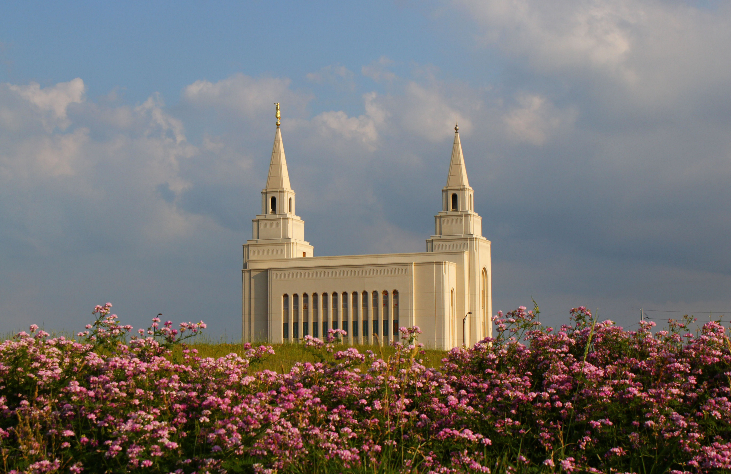The Kansas City Missouri Temple Side