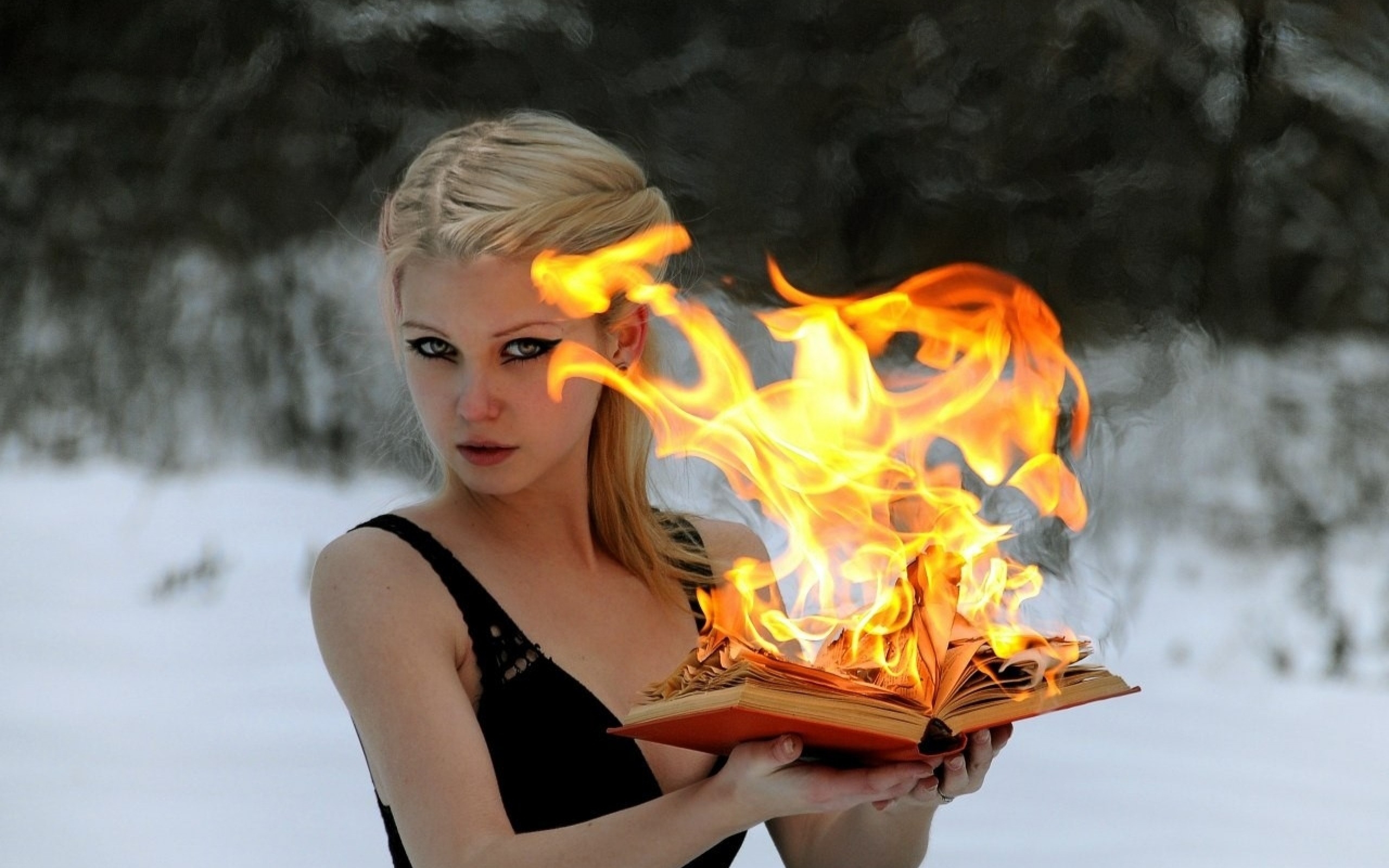 Wallpaper Blonde Book Fire Snow Look Make Up HD