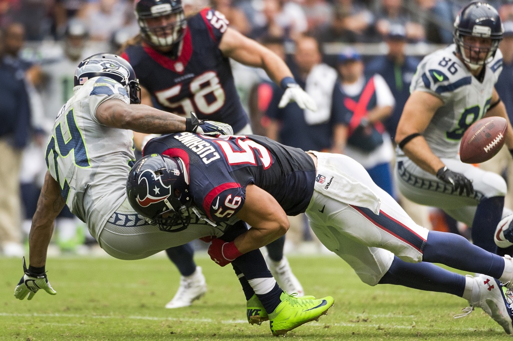Brian Cushing Forced A Fumble And Had Six Tackles In Sunday S Loss To