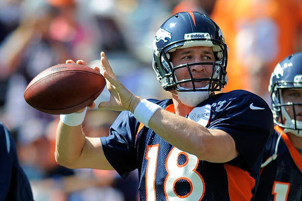 Peyton Manning Denver Hopes He S Fortable As Nfl Preseason Kicks