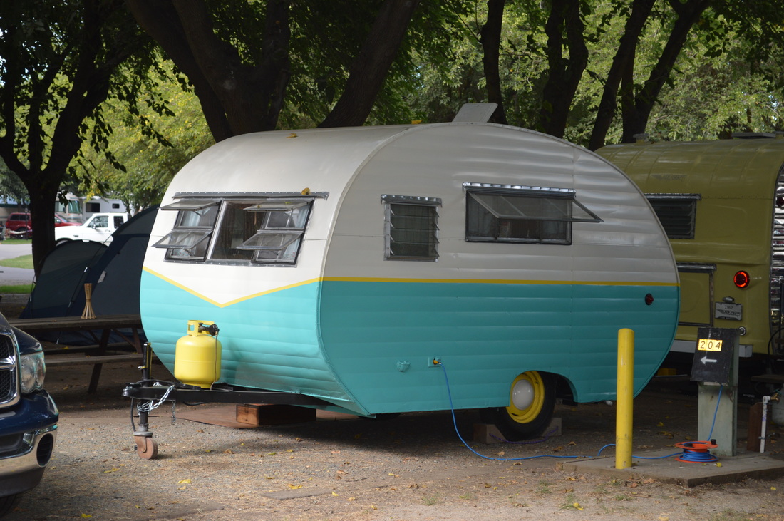 Retro Vintage Camper Trailer Pc Android iPhone And iPad Wallpaper