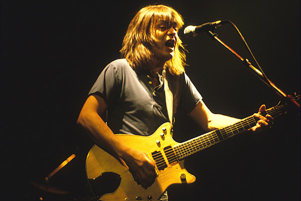Ac Dc S Malcolm Young Is Suffering From Dementia Family