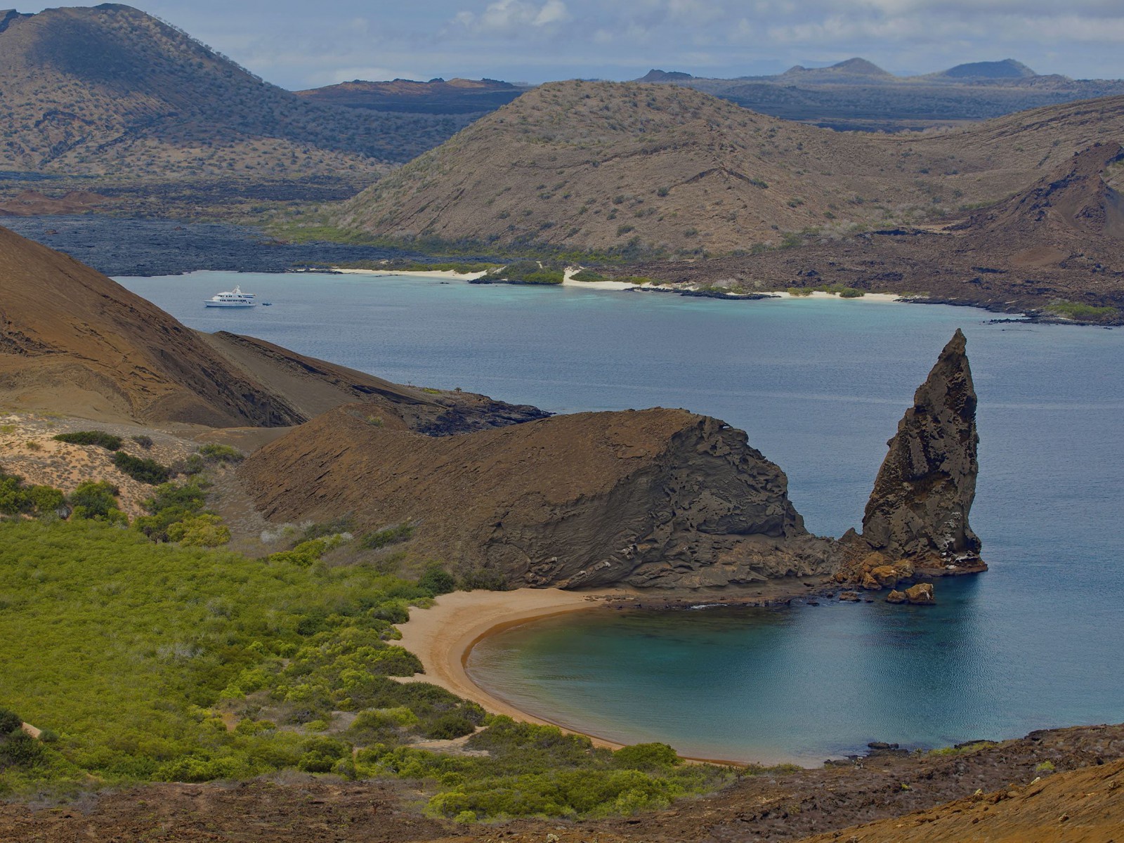 Nice Galapagos Lake Ecuador Desktop Pc And Mac Wallpaper