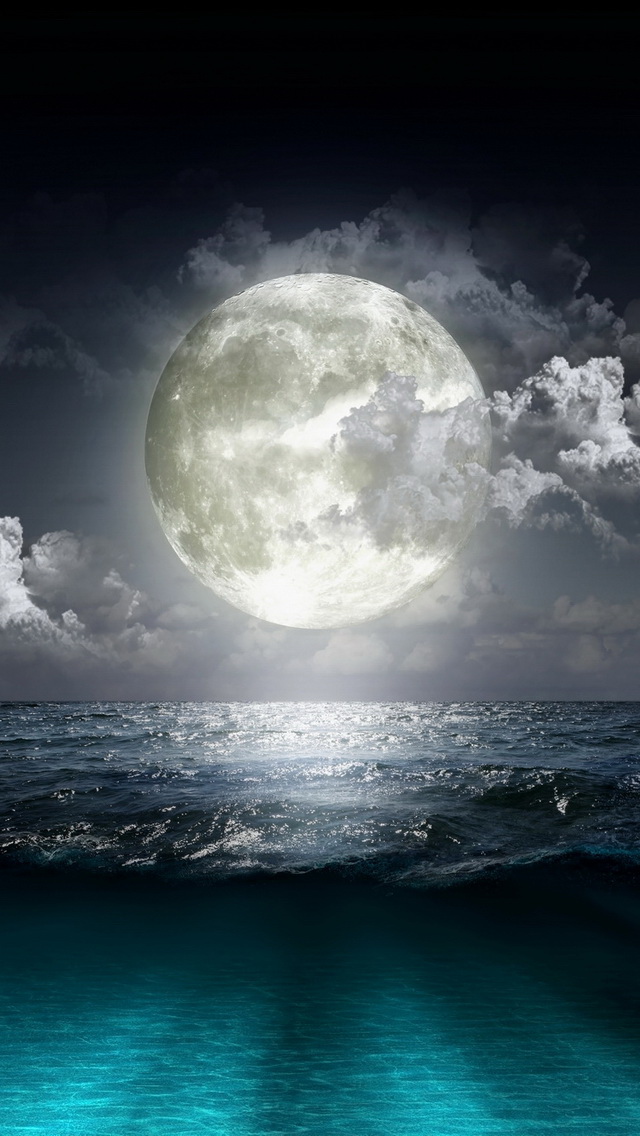 Super Moon Over The Sea Wallpaper iPhone