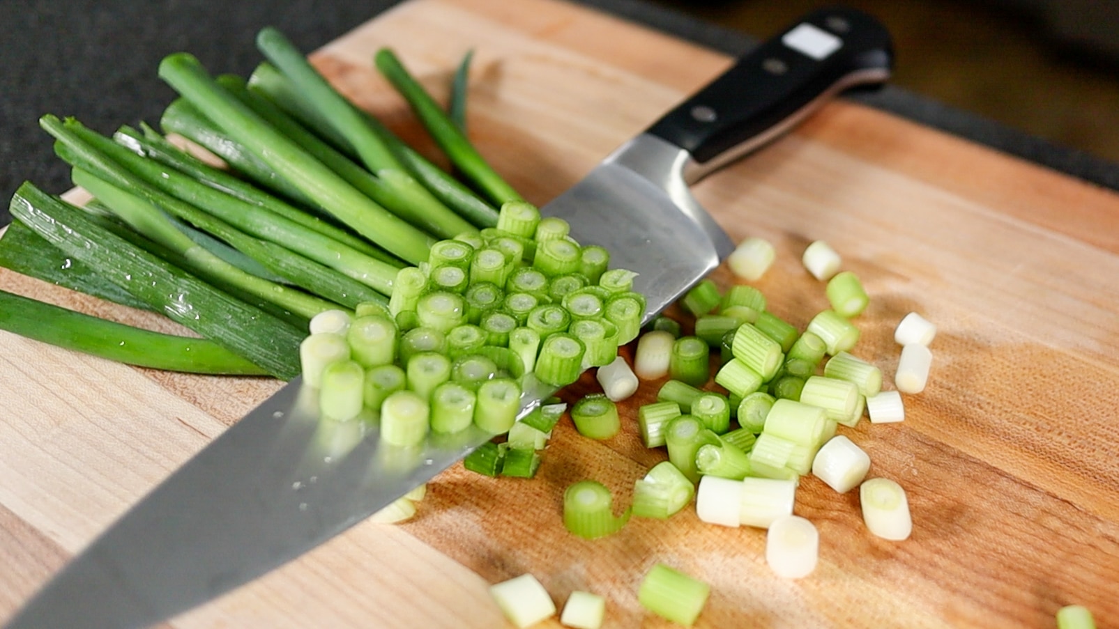 Sliced Green Onion Wallpaper