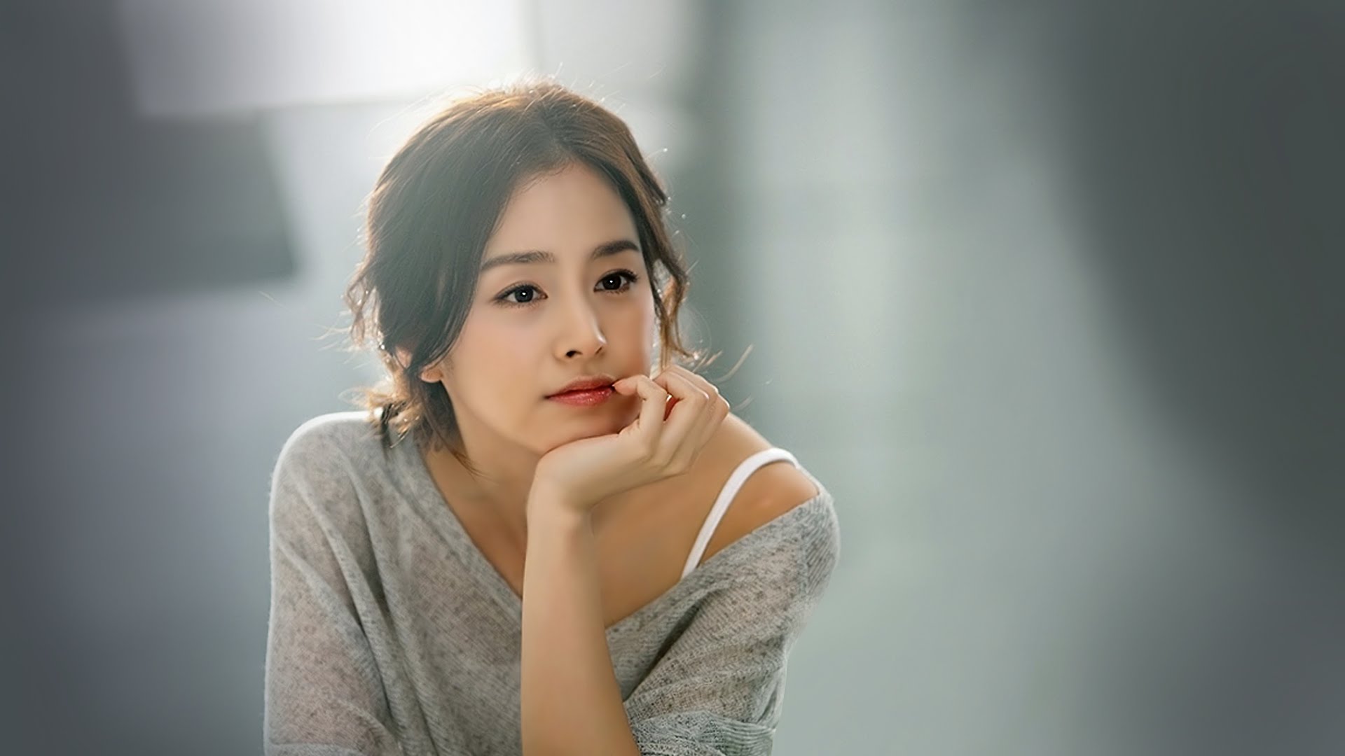 Kim Tae Hee, ngôi sao trẻ tuổi của màn ảnh Hàn Quốc, đã trở thành một biểu tượng phim chiếu rạp với nhiều tác phẩm nổi tiếng. Xem hình ảnh của Kim Tae Hee chắc chắn sẽ khiến bạn cảm thấy thích thú và phấn khích hơn bao giờ hết.