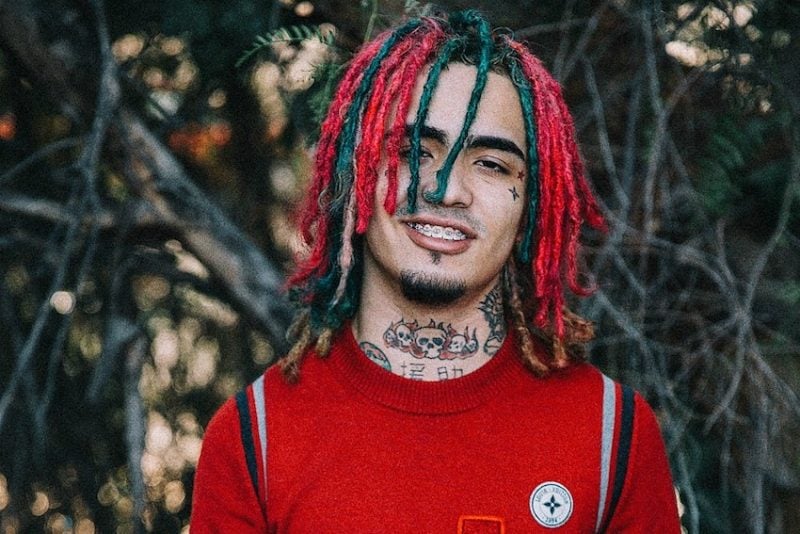 Lil Pump Tosses Microphone At An Unruly Fan At His Concert 800x534