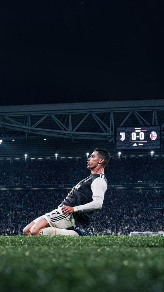 Cristiano ronaldo iPhone Wallpapers Free Download: tải về, wallpaper Hình nền Cristiano Ronaldo cho điện thoại sẽ mang đến cho bạn niềm đam mê bóng đá thuần chất. Tải xuống hình nền của ngôi sao này để theo dõi mọi tin tức mới nhất về sự nghiệp và cuộc đời của CR